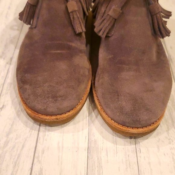 Kate Spade | Gray Suede Bitsy Fringe Ankle Moccasin Booties | Sz 8.5 - Picture 4 of 16